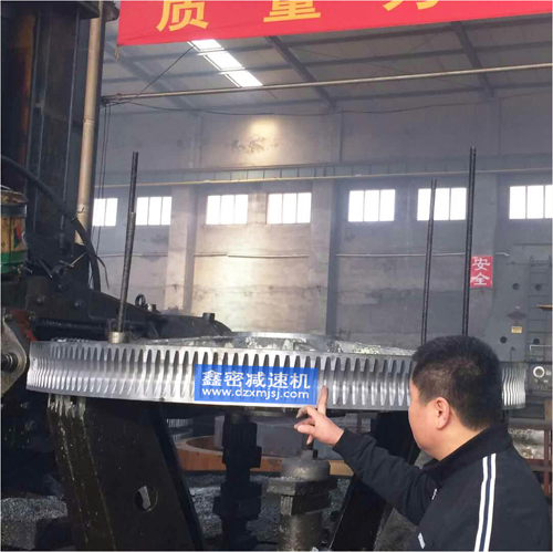 ֱ��2.5�׾��ܟo(w��)�g϶΁݆